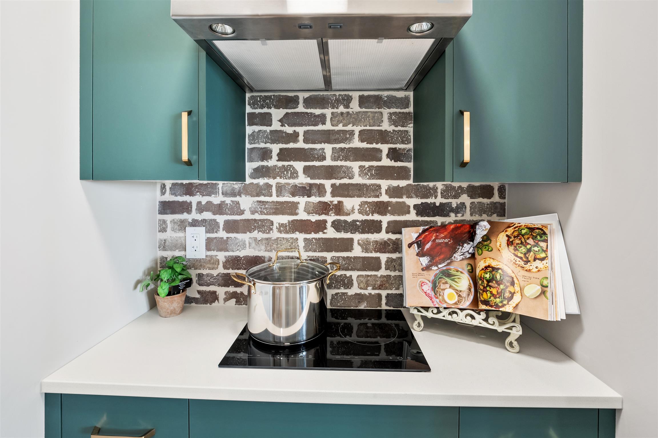 Spice Kitchen 2 _ Staged