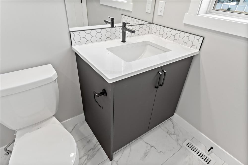 Half Bathroom 2