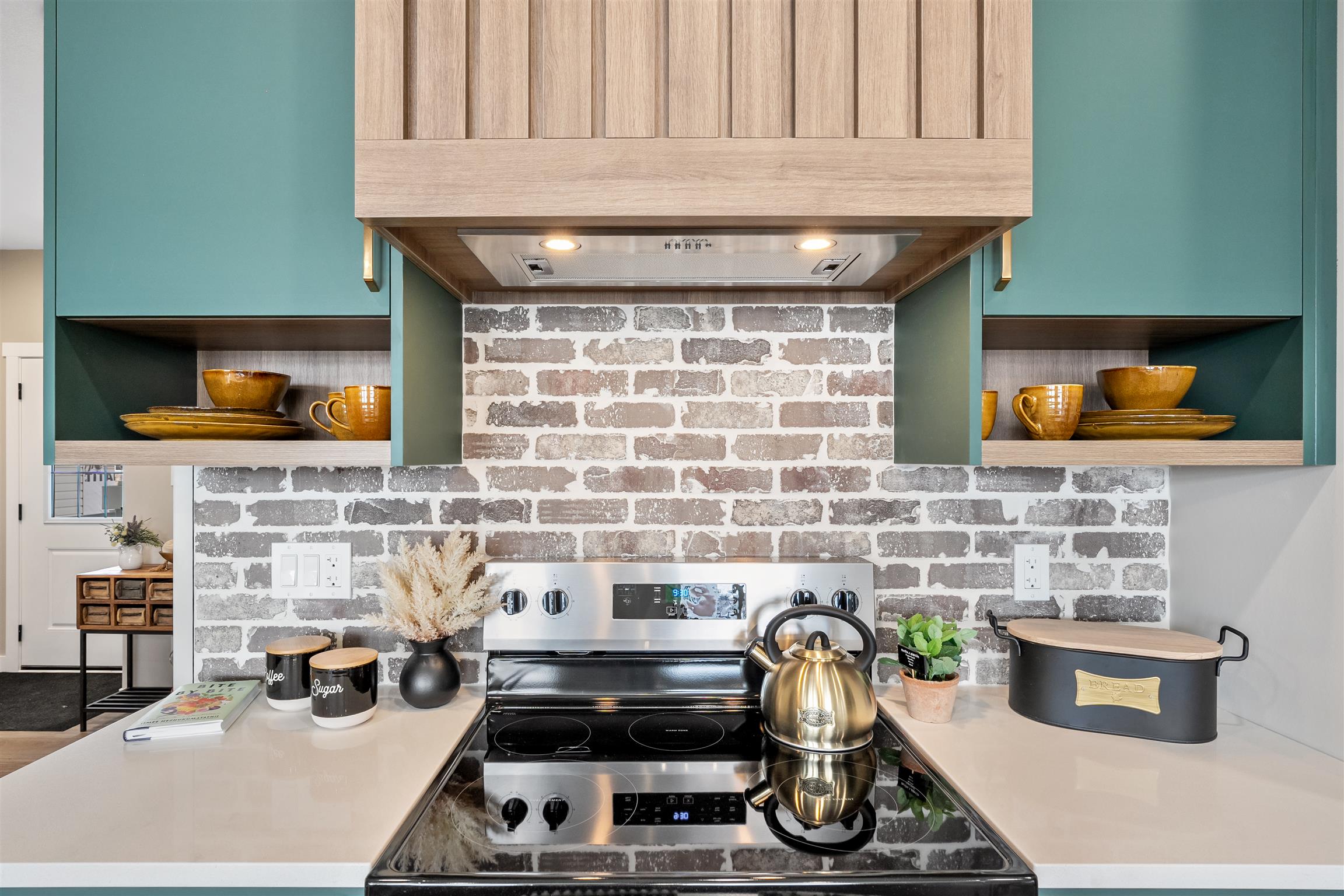 Kitchen 5 _ Staged