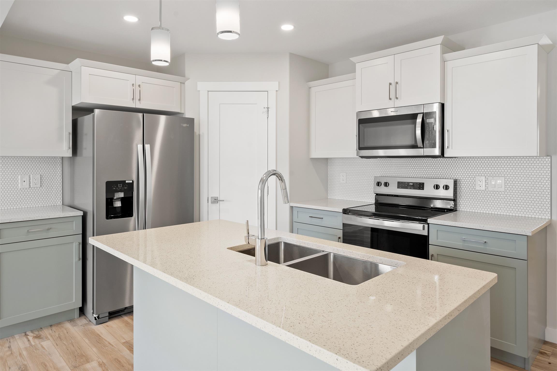 Carlton Kitchen NEW